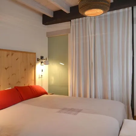 El Jardin De Llaureles Otel Llano-Con