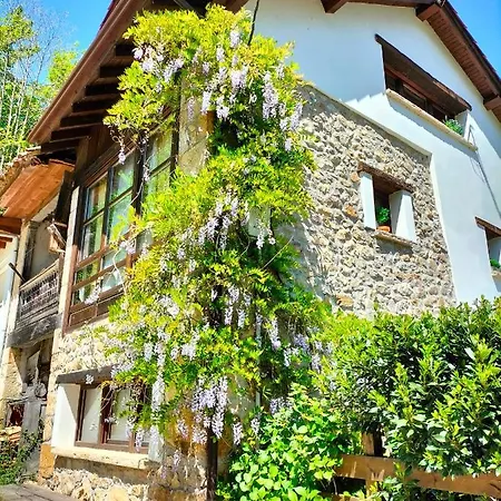 El Jardin De Los Llaureles Holiday home *